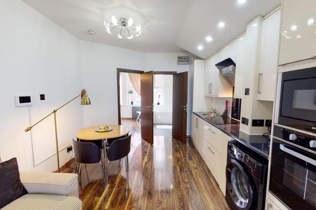 Modern 2 Bed Flat In Paddington Near Hyde Park For Up To 4 People Appartement *