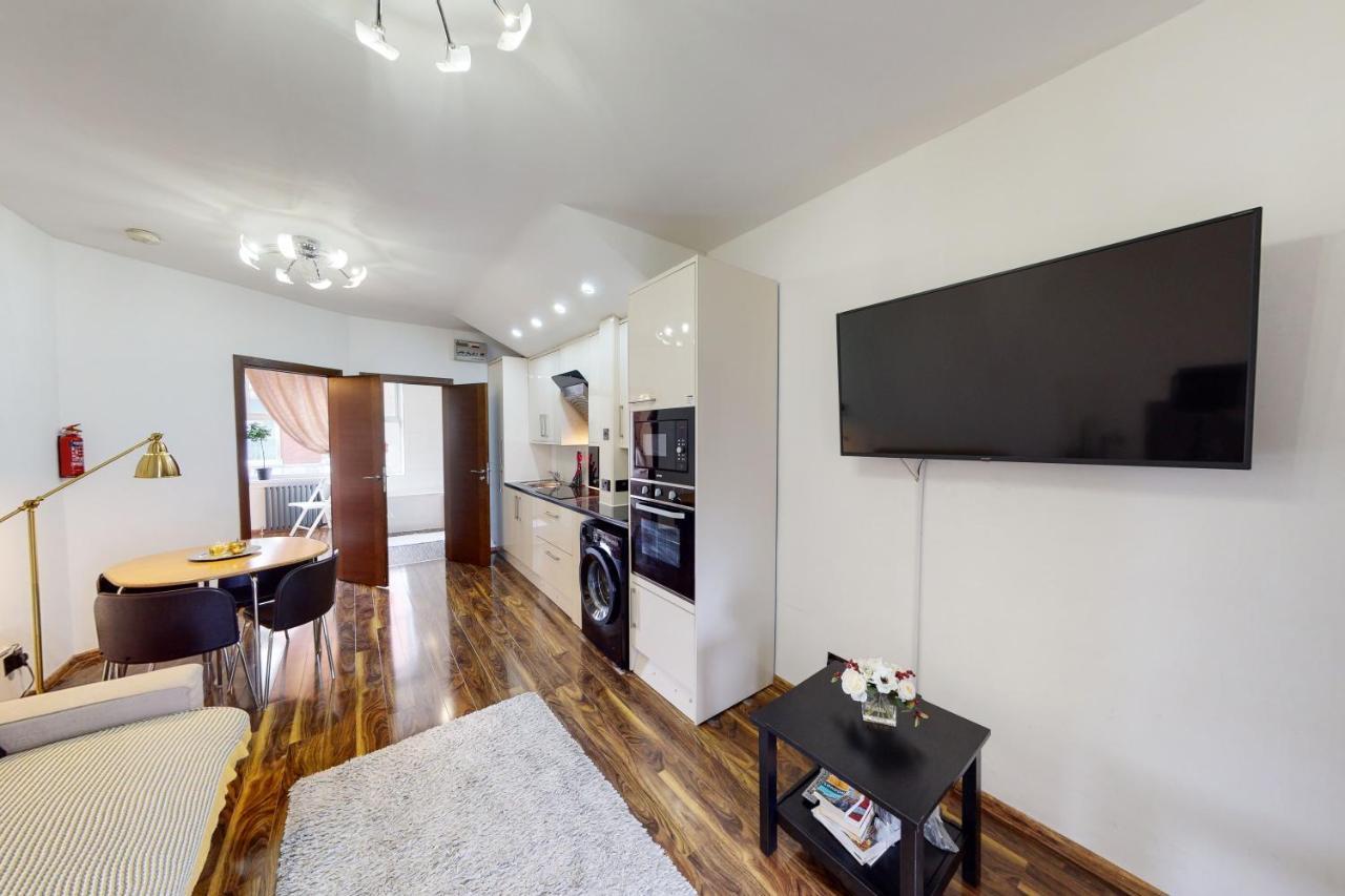 Modern 2 Bed Flat In Paddington Near Hyde Park For Up To 4 People Appartement *